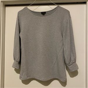 EUC 3/4 grey blouse